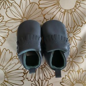 Faux leather baby moccasins